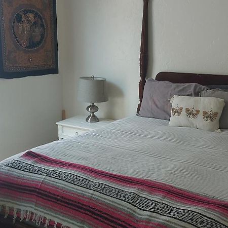 Ocean Front Vortex Female Hostel Private Rooms Free Bikes Лос-Анджелес Екстер'єр фото